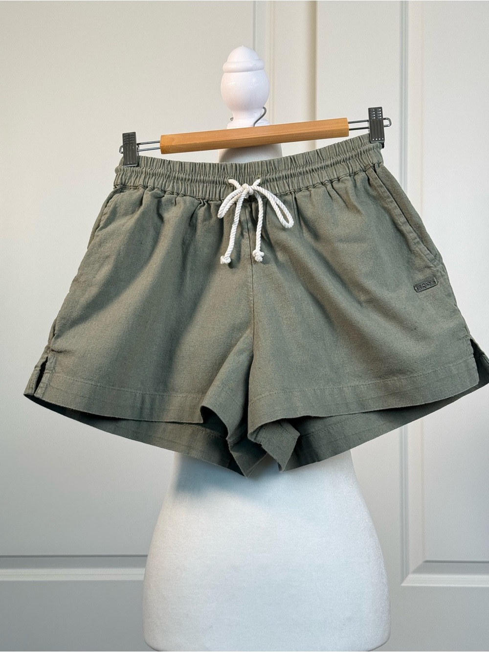 ROXY Olive Green Drawstring Women’s Shorts, Size XS